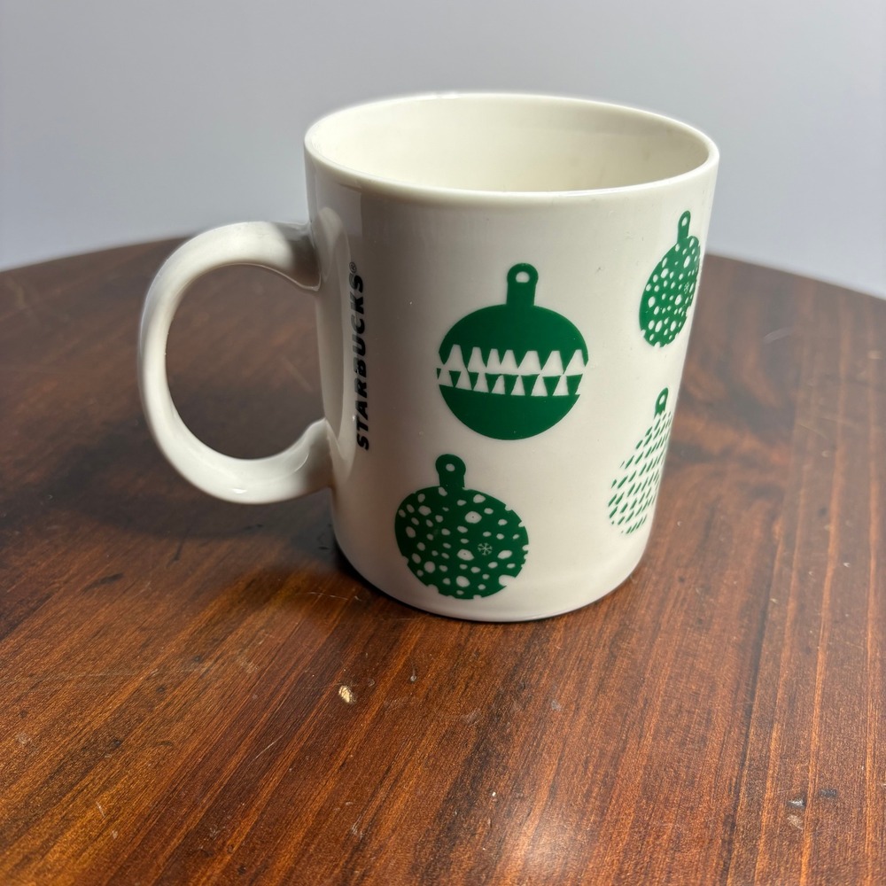 Starbucks Coffee Mug 12oz White Green Holiday‎ Ornaments Ceramic 2016 Mug